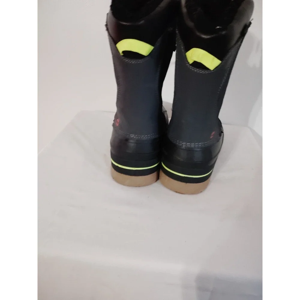 Swiss Tech Snow Winter Duck Boots Thinsulate Fleece Black Gray Memory Foam Boy 5